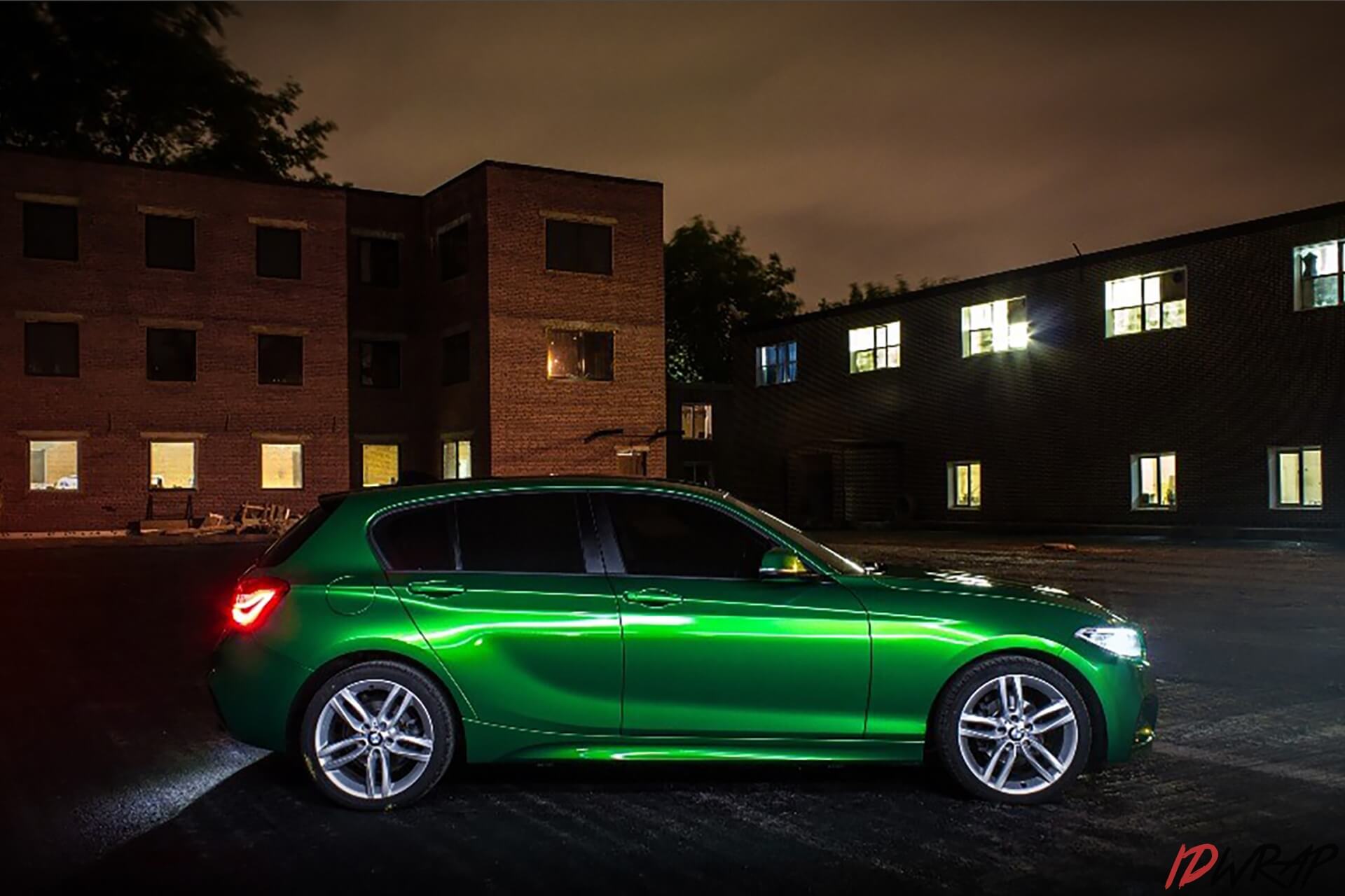 BMW X1 оклеен в 3m electric green